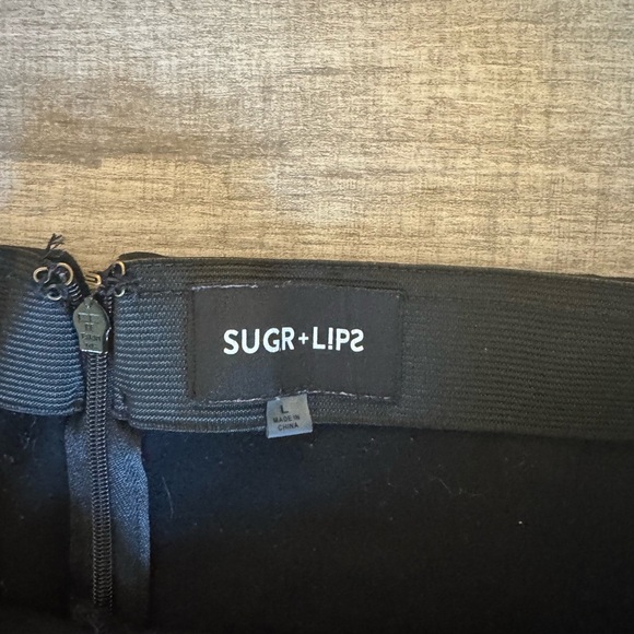 Sugar+Lips Black Business Leggings with Black Side Design on each Leg Size L - Picture 5 of 6